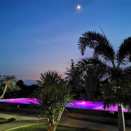 Kp Mountain Beach Pran Buri Extérieur photo
