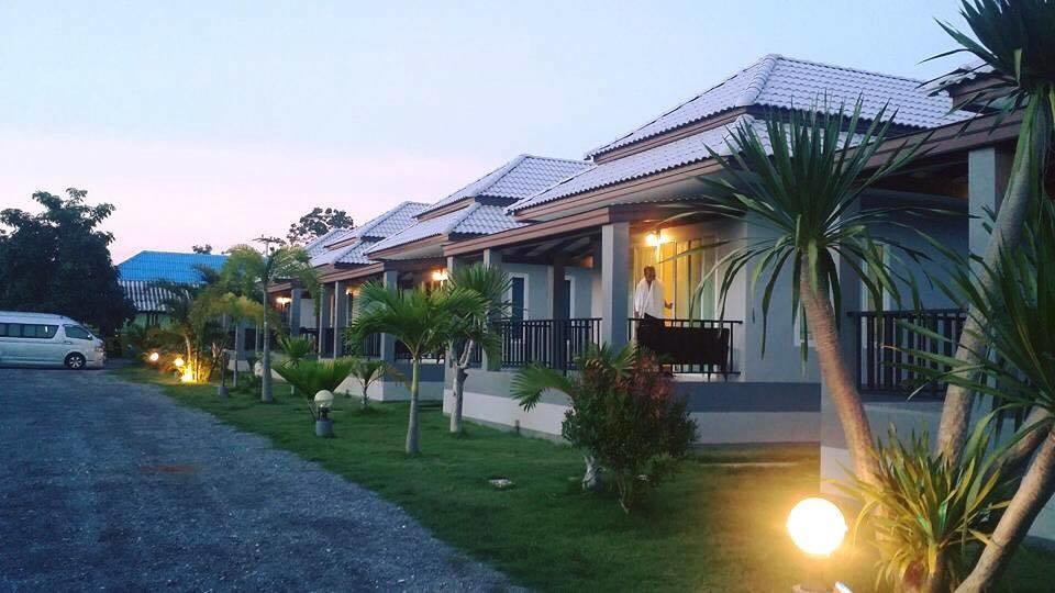 Kp Mountain Beach Pran Buri Extérieur photo