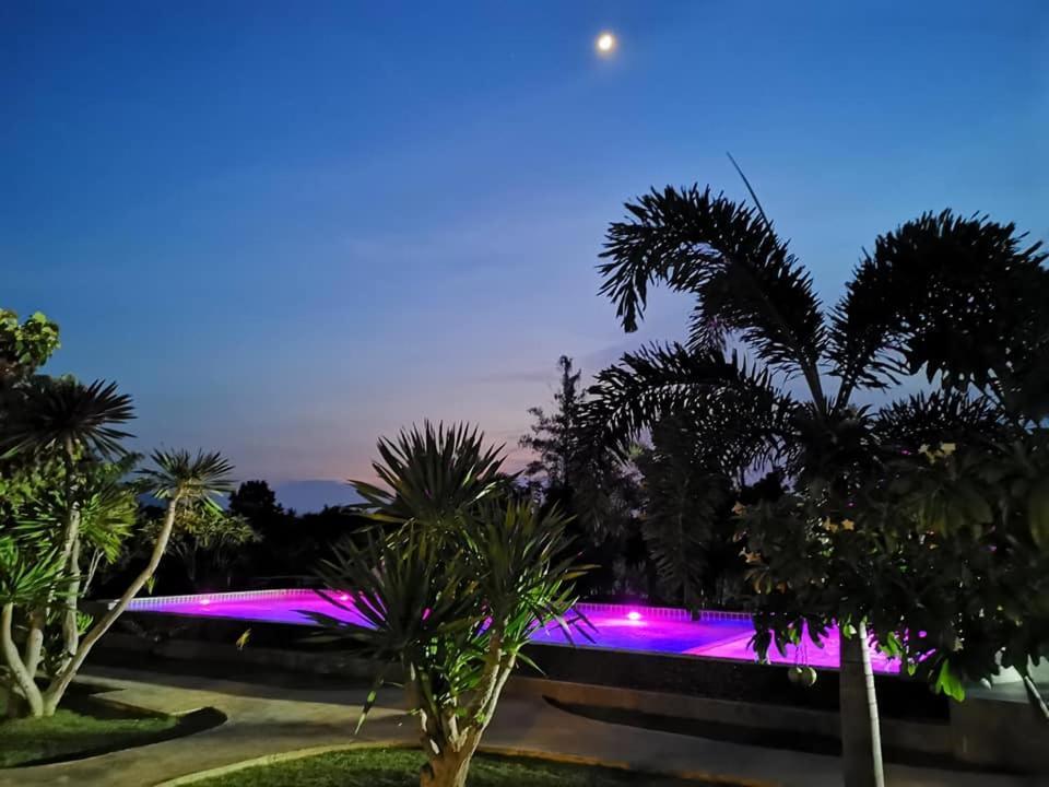 Kp Mountain Beach Pran Buri Extérieur photo